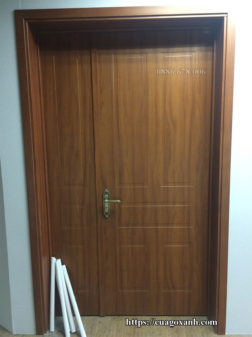 Mẫu cửa gỗ composite cho chung cư